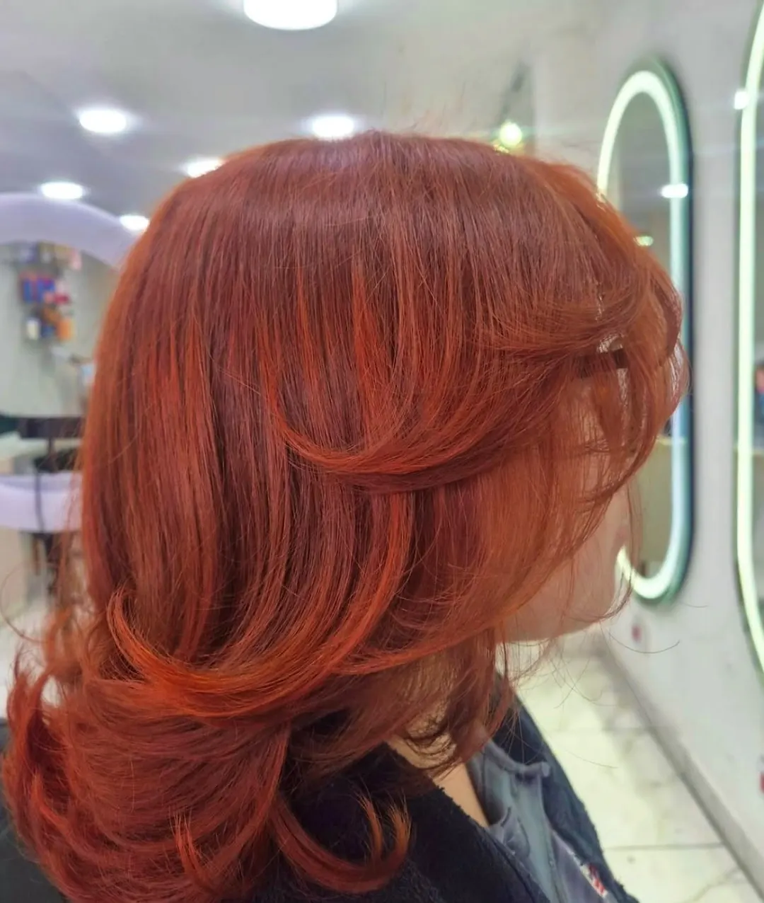 Cabelo ruivo com corte em camadas