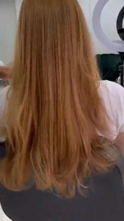 Vídeo: cabelo longo com movimento e brilho